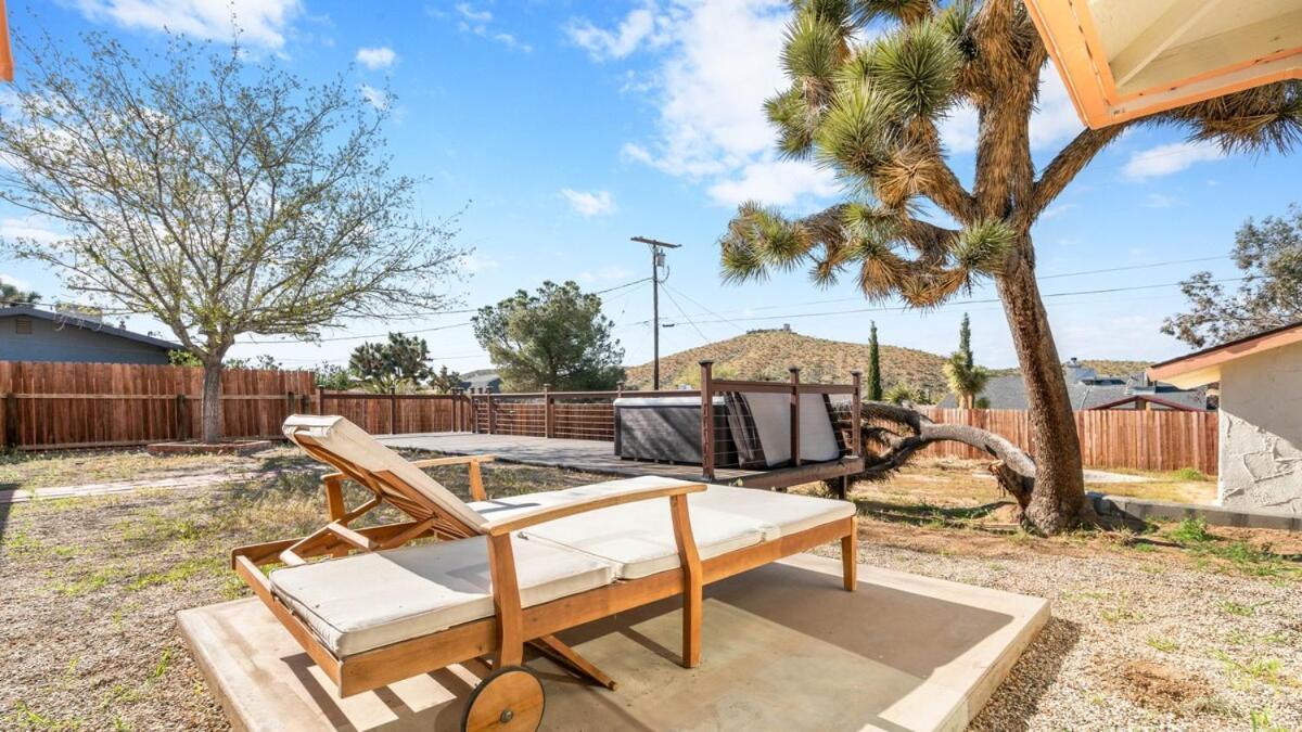 Pet Friendly Starburst House Villa Yucca Valley Exterior photo